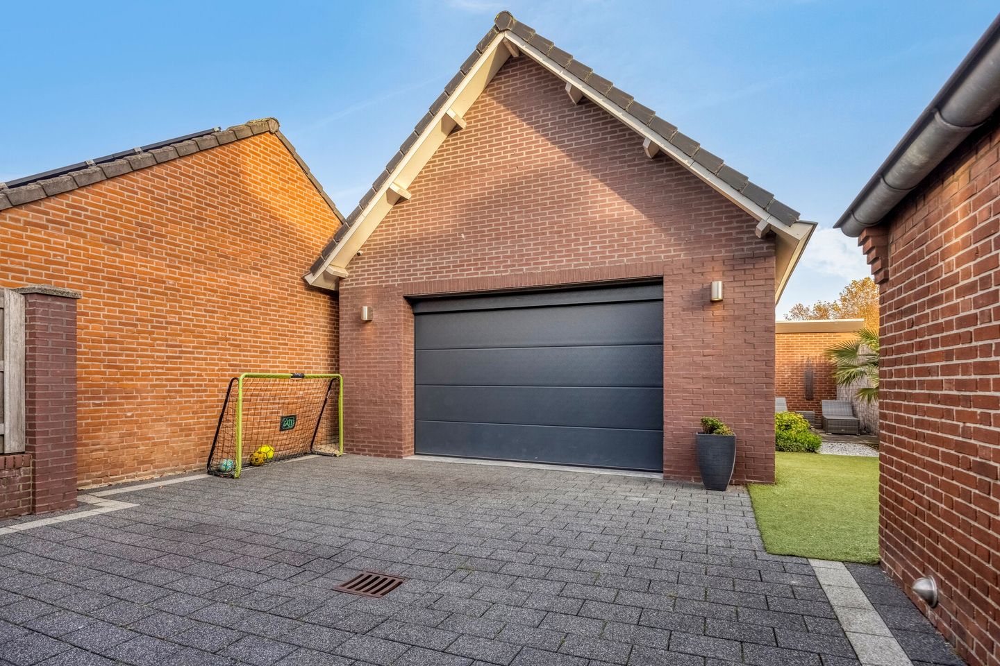 Foto 35 van Bernhardlaan 1