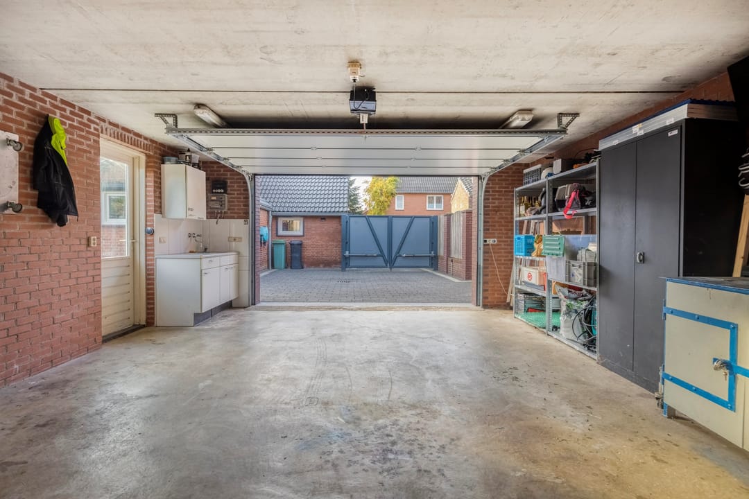 Foto 38 van Bernhardlaan 1