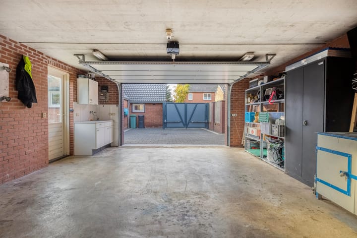 Foto 38 van Bernhardlaan 1