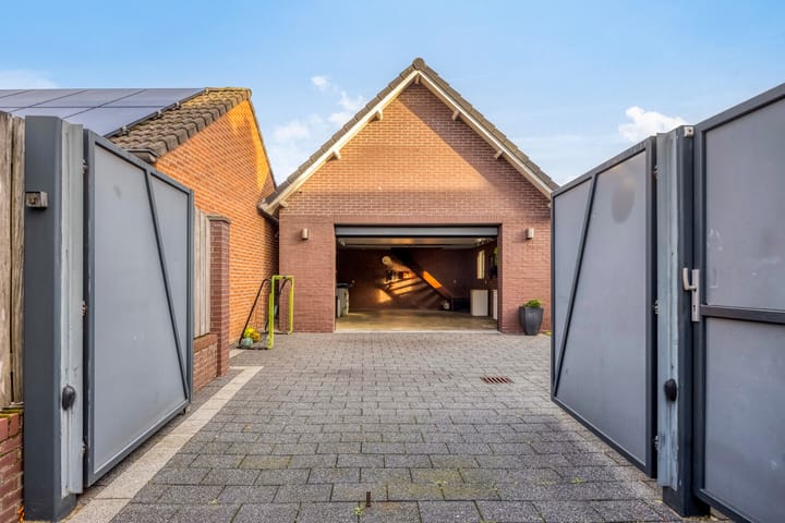 Foto 39 van Bernhardlaan 1