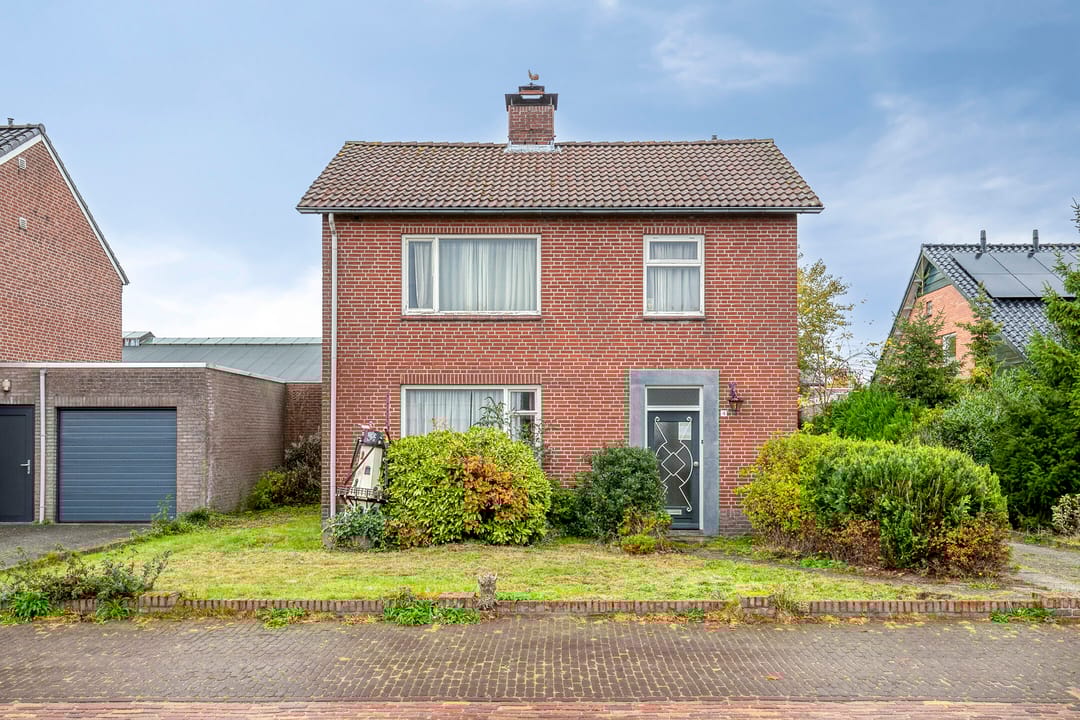 Photo 31 of Oranjestraat 4