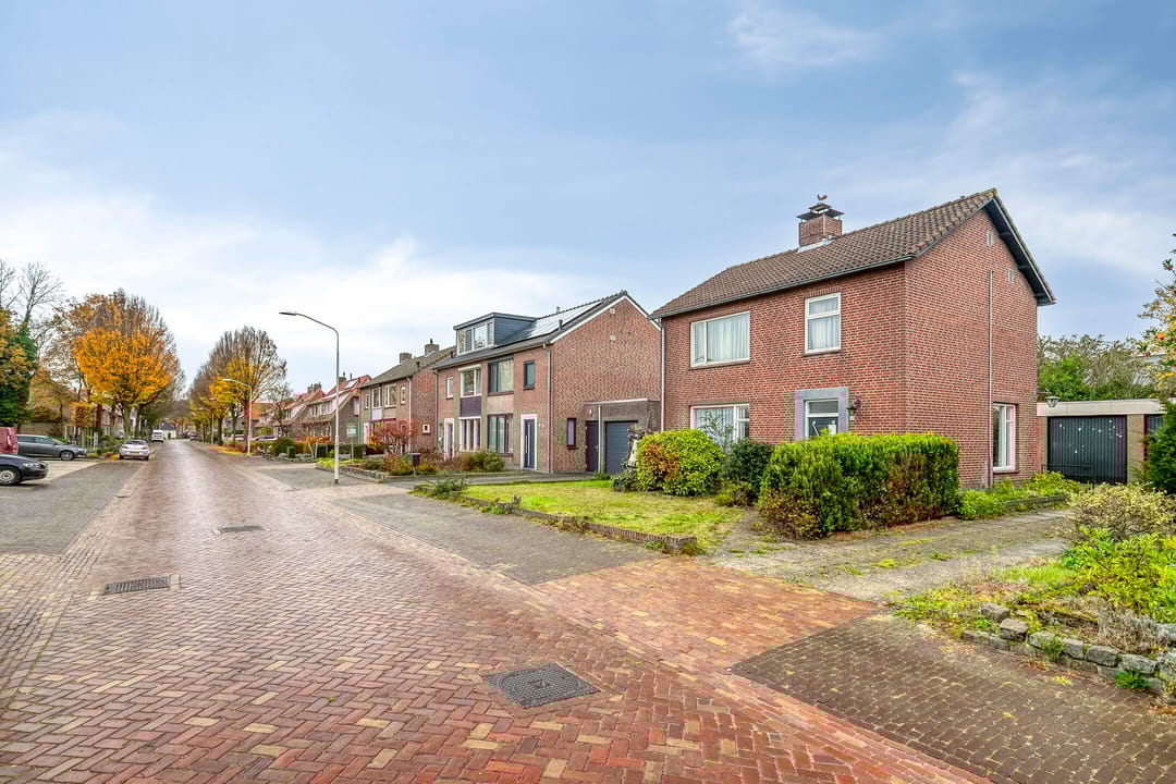 Photo 32 of Oranjestraat 4