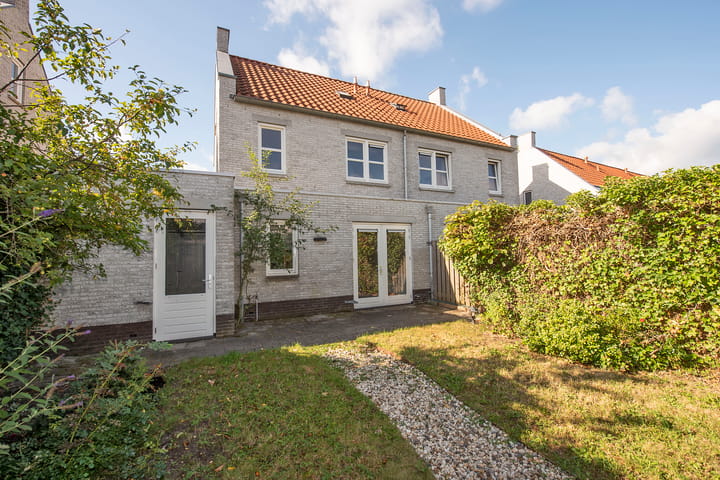 Foto 26 van Rozenhof 64