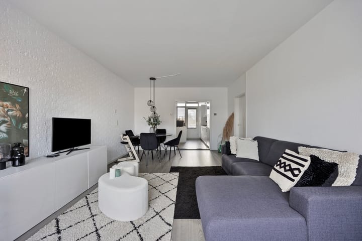 Foto 20 van Plutolaan 148