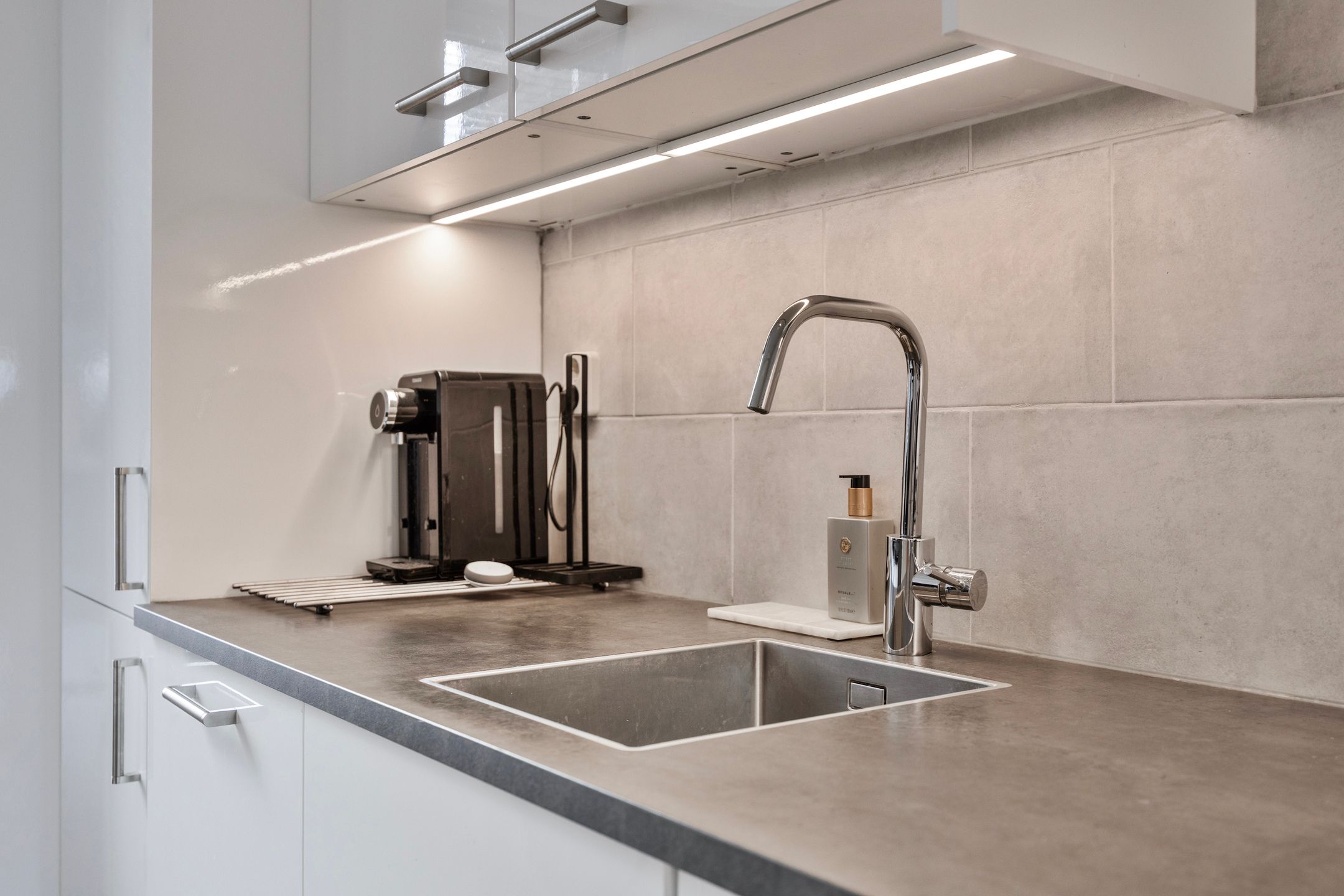 Foto 24 van Plutolaan 148