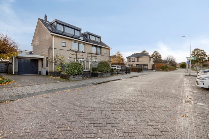 Foto 1 van Berliozstraat 14