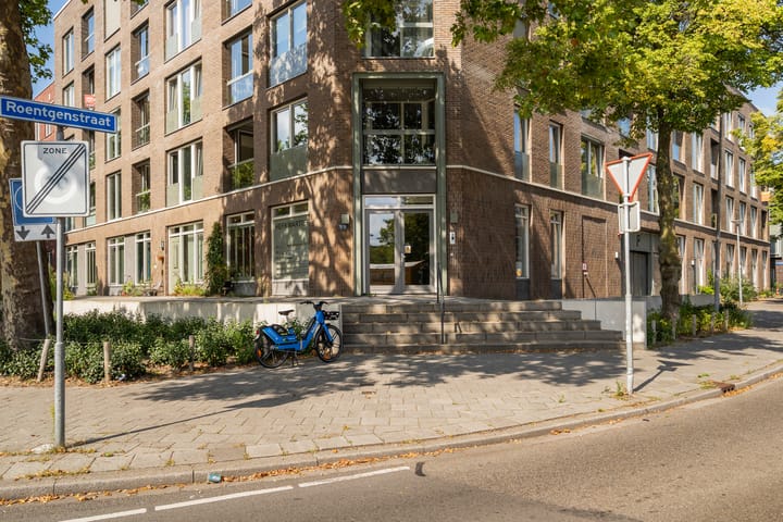 Foto 4 van Roentgenstraat 111