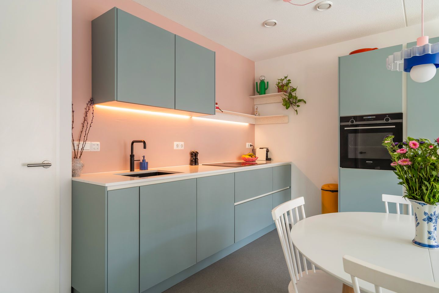 Photo 5 of Roentgenstraat 111