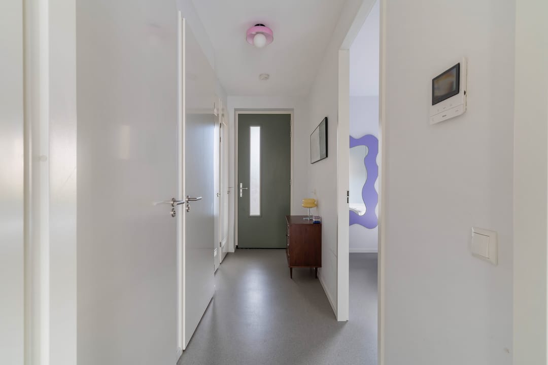 Photo 11 of Roentgenstraat 111