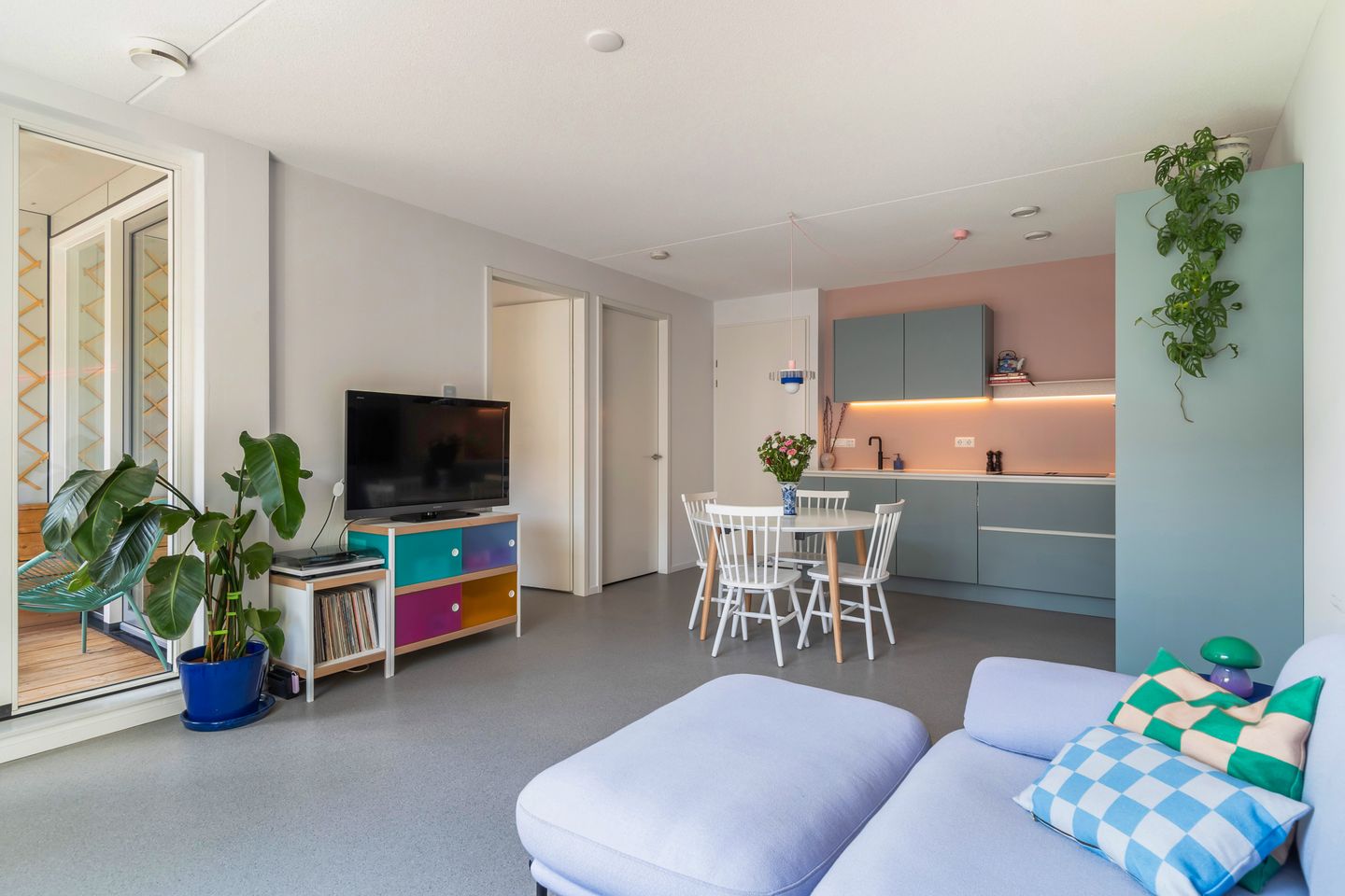 Photo 14 of Roentgenstraat 111