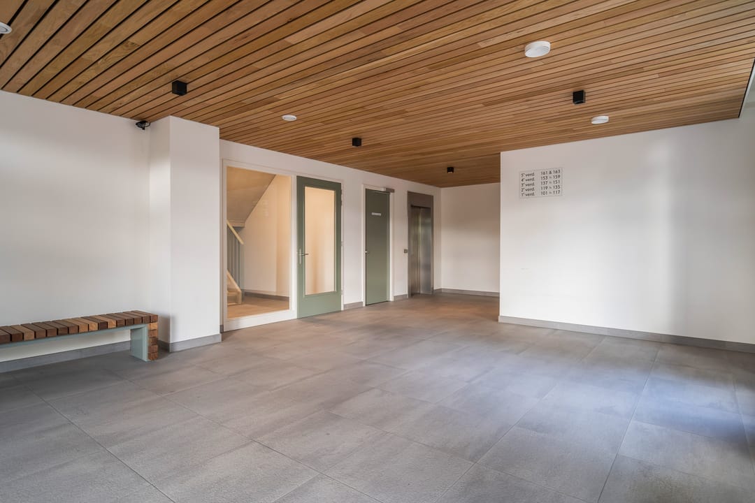 Photo 37 of Roentgenstraat 111