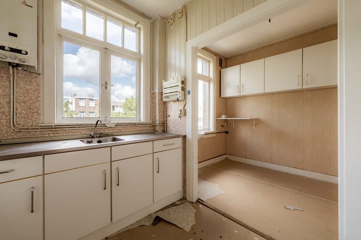 Photo 13 of Van Kinsbergenstraat 20-3