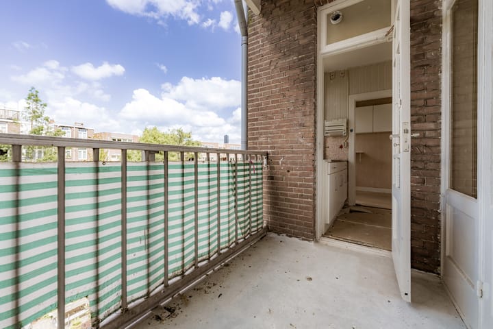 Photo 17 of Van Kinsbergenstraat 20-3