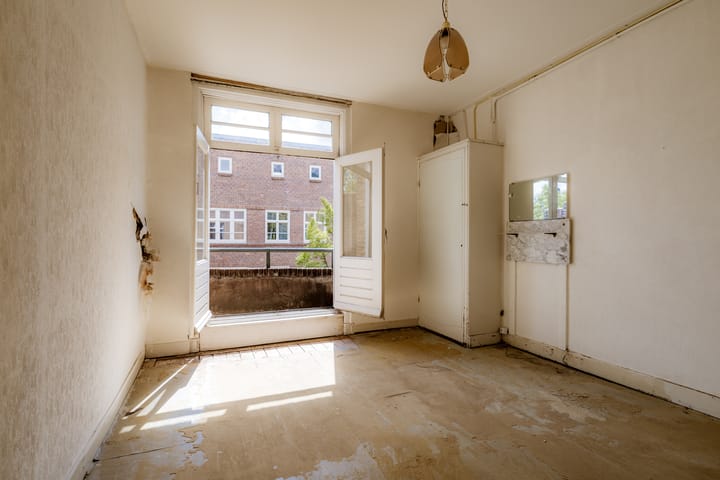 Photo 21 of Van Kinsbergenstraat 20-3