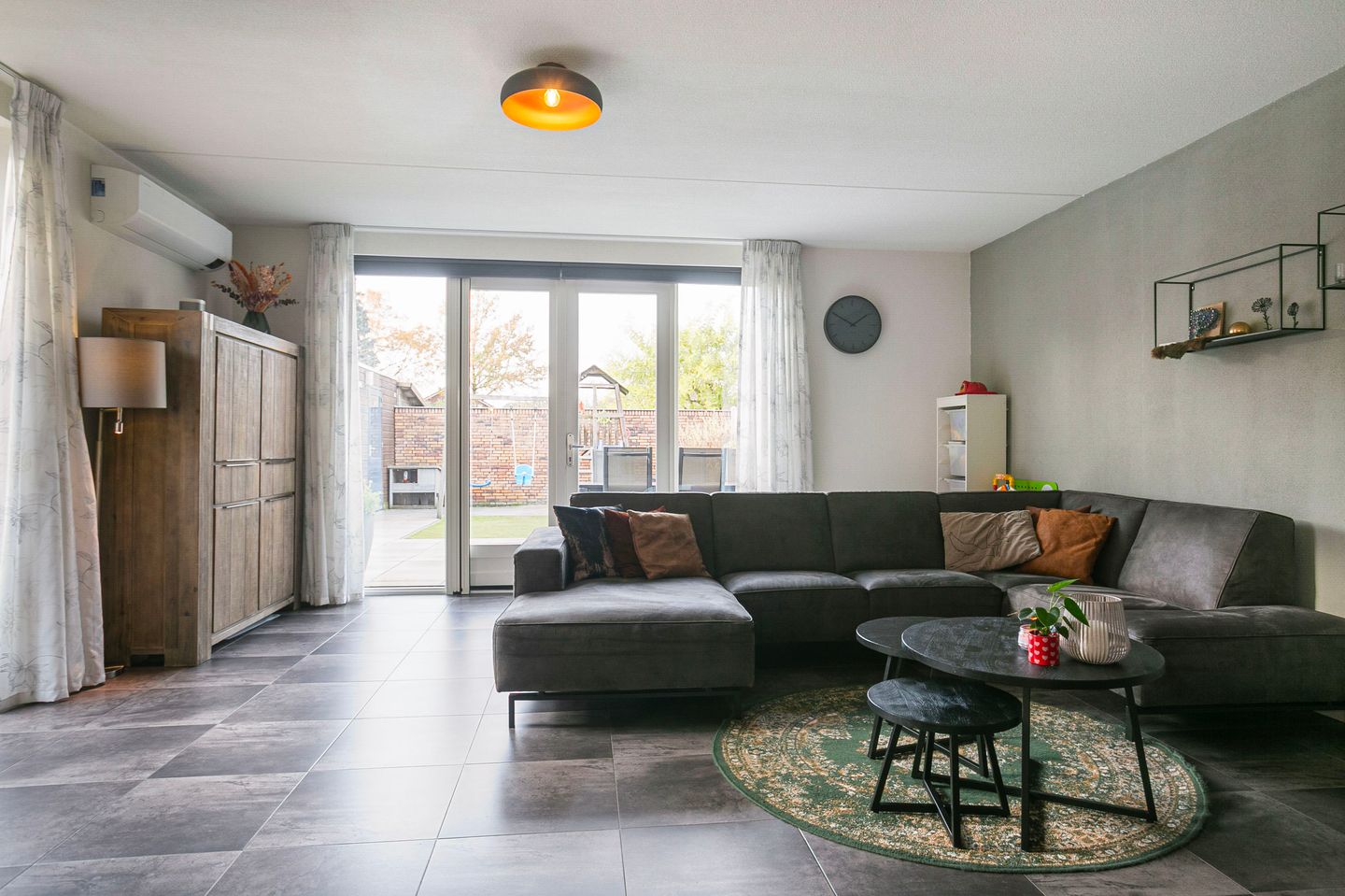 Photo 10 of Black Alicante 116