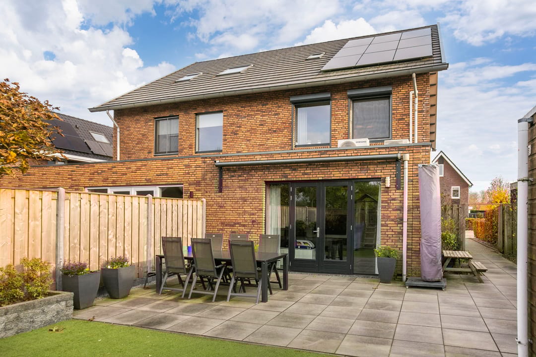 Photo 26 of Black Alicante 116