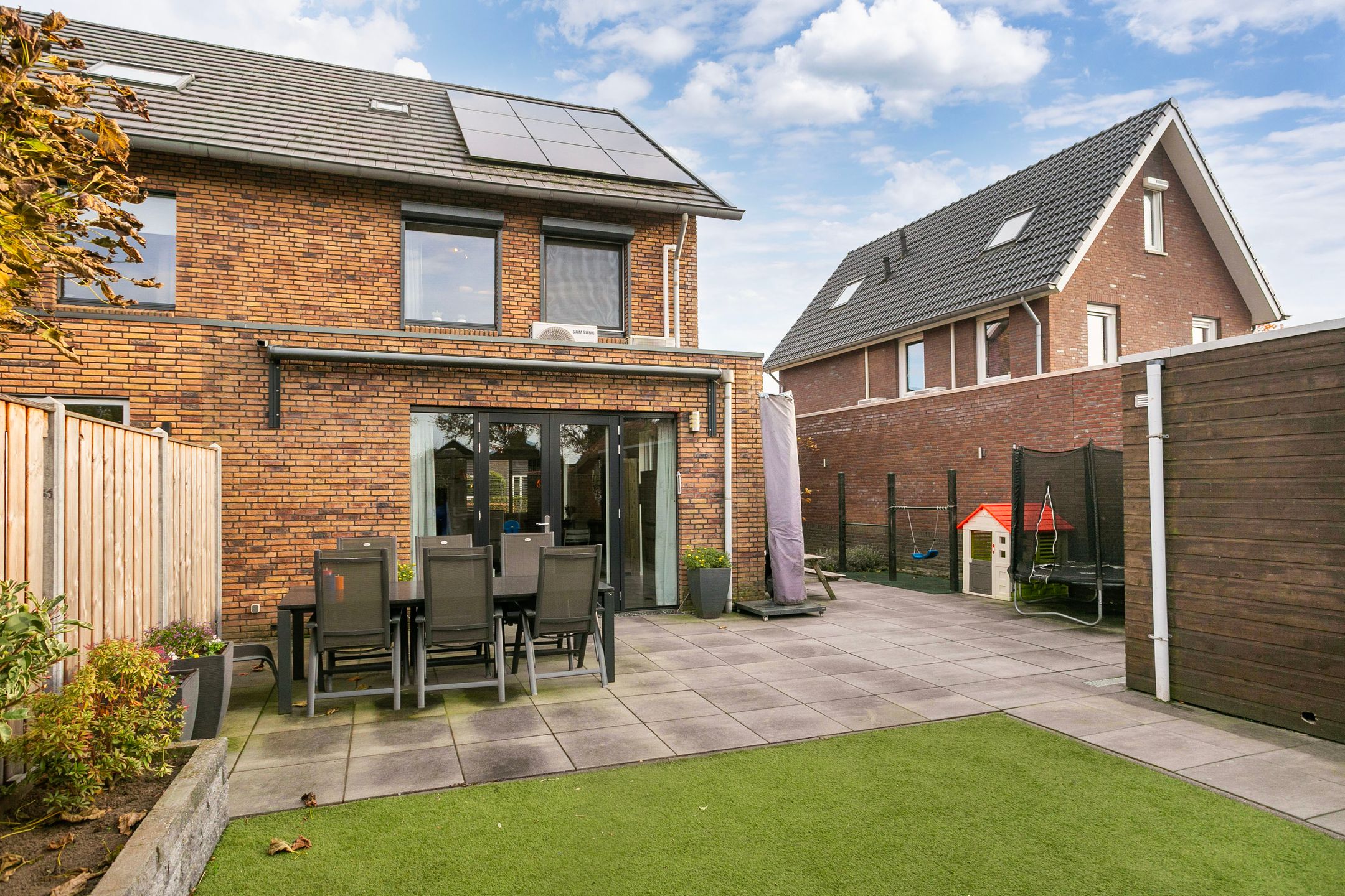 Photo 27 of Black Alicante 116