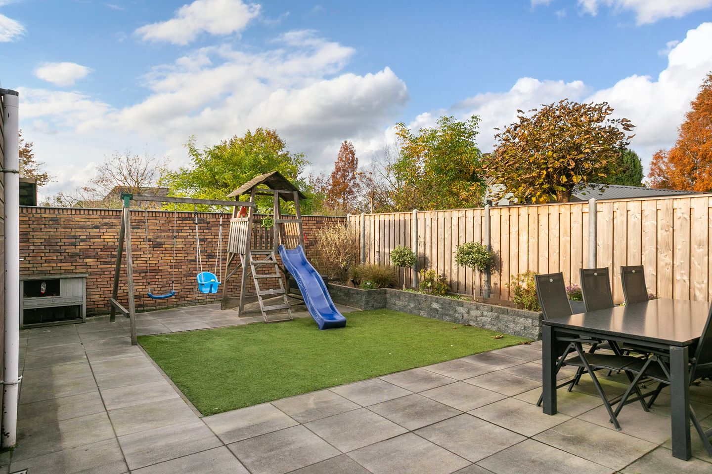 Photo 29 of Black Alicante 116