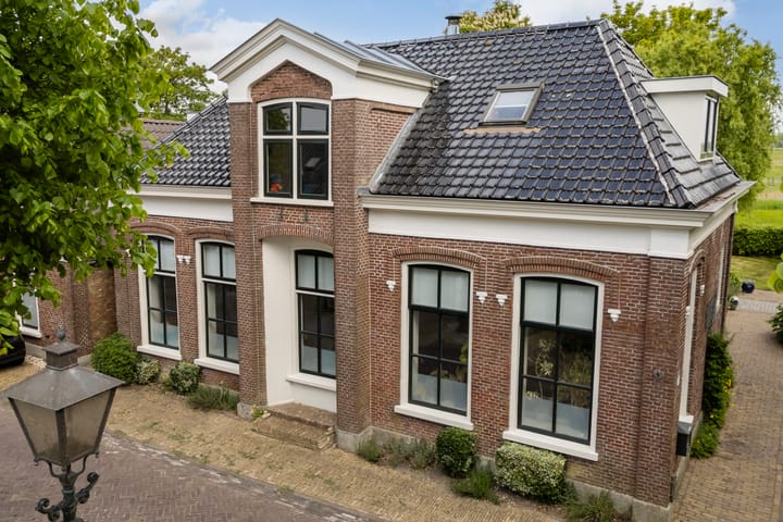 Photo 2 of Buorren 13