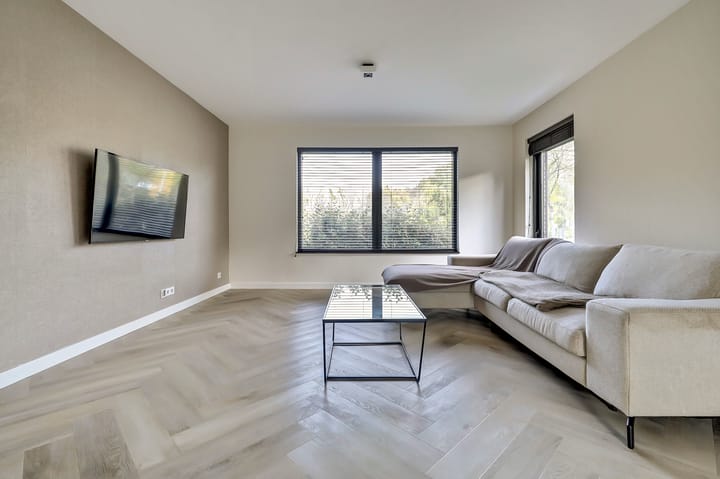 Photo 7 of Pauwenhof 45