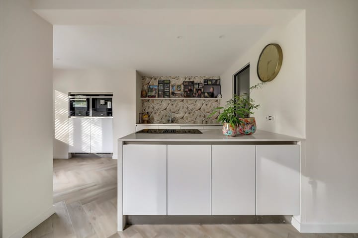 Photo 13 of Pauwenhof 45