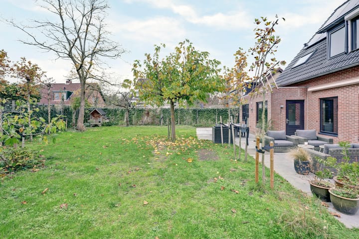 Photo 38 of Pauwenhof 45