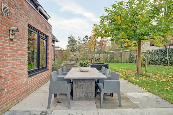 Photo 39 of Pauwenhof 45