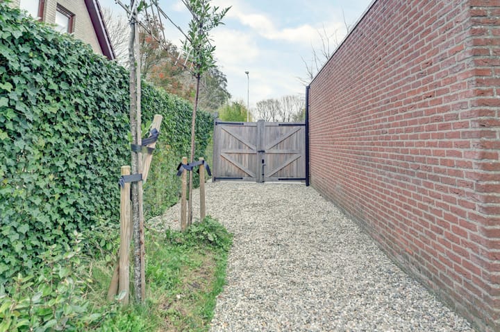 Photo 40 of Pauwenhof 45