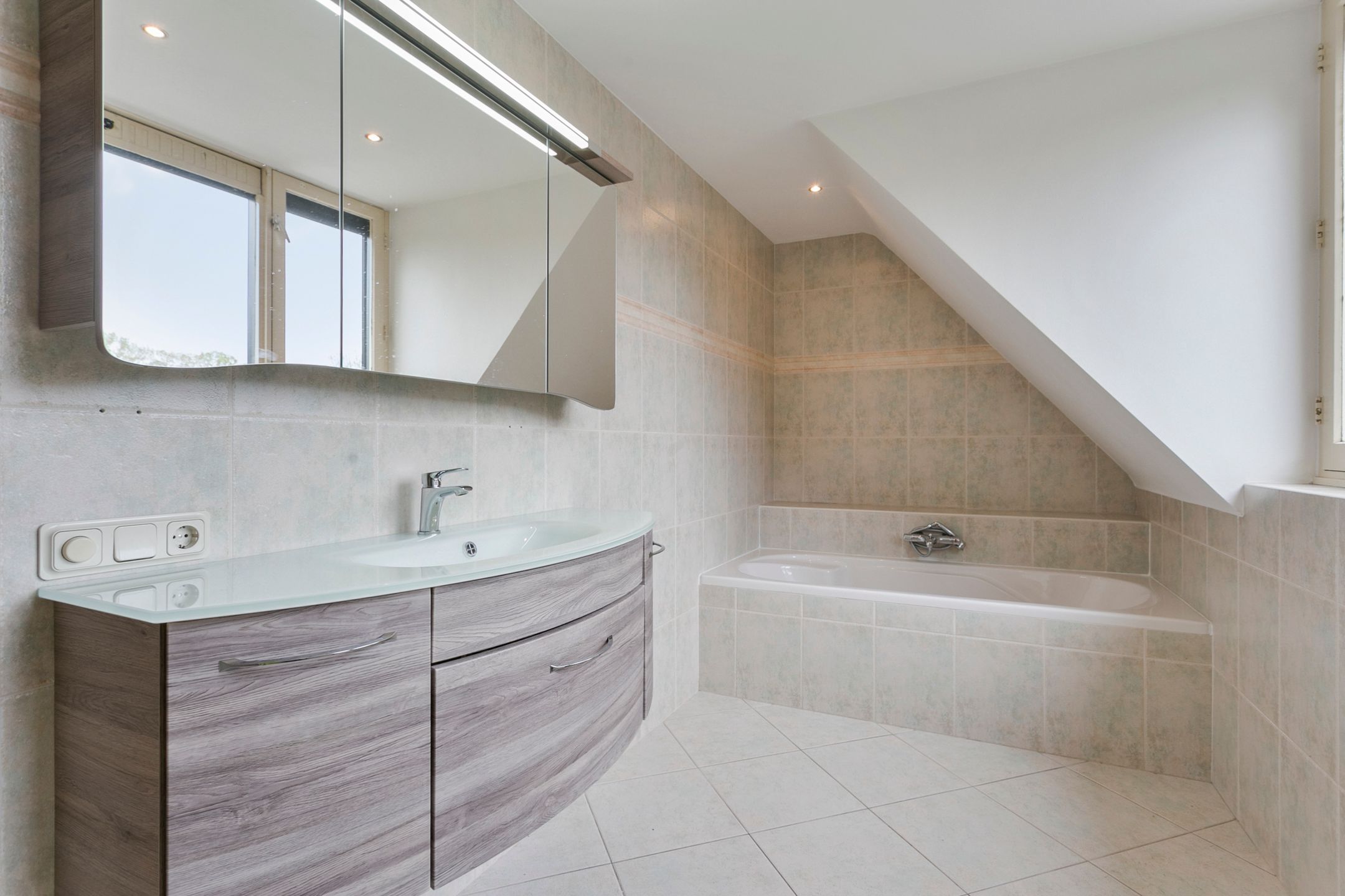 Foto 15 van Oderlaan 38