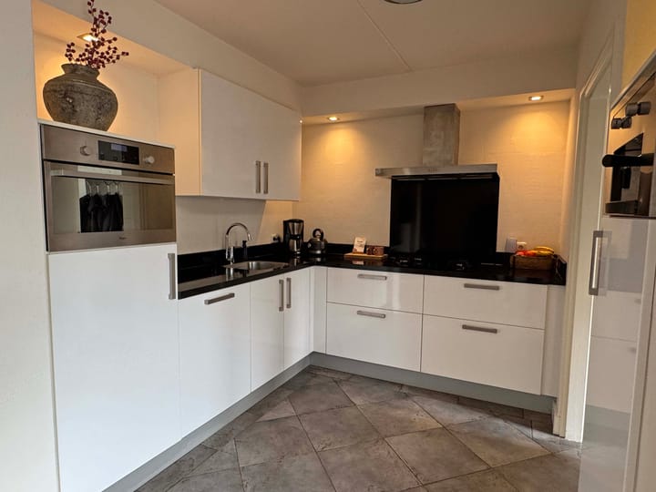 Photo 5 of Roosje Vosstraat 27