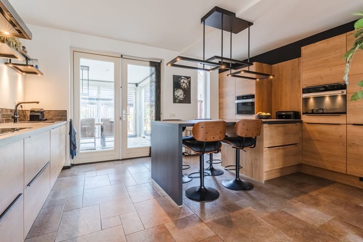 Photo 12 of Roland Larijstraat 5