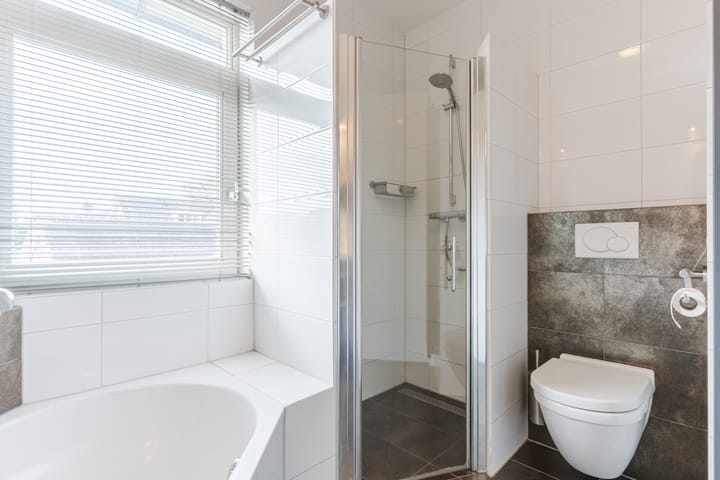 Photo 32 of Roland Larijstraat 5