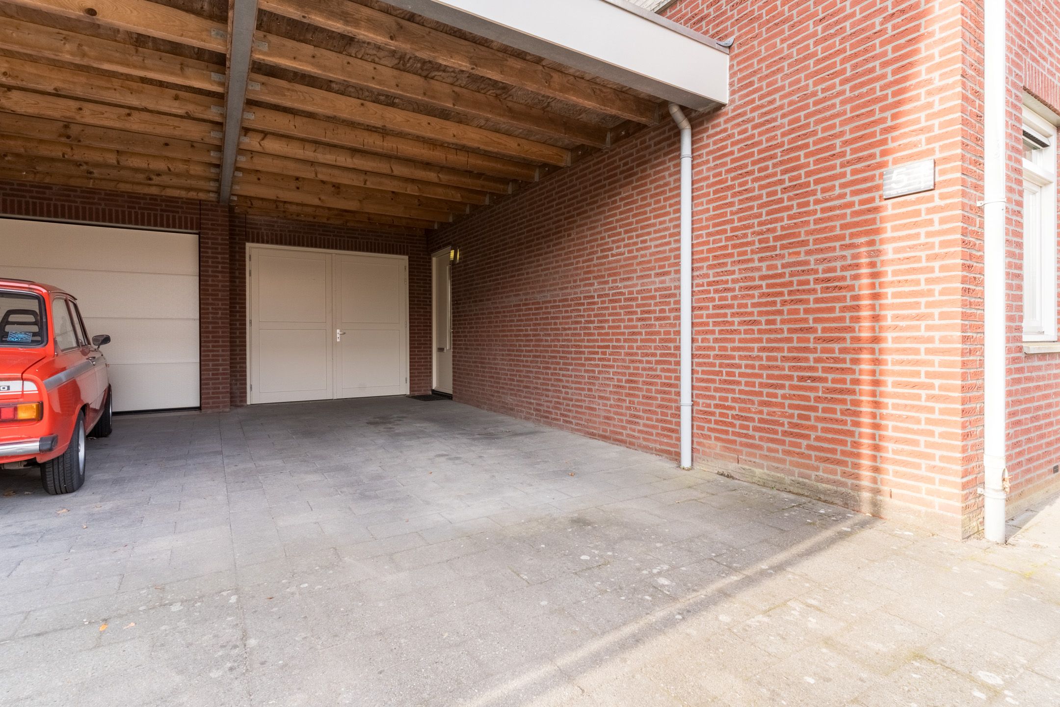 Foto 54 van Roland Larijstraat 5