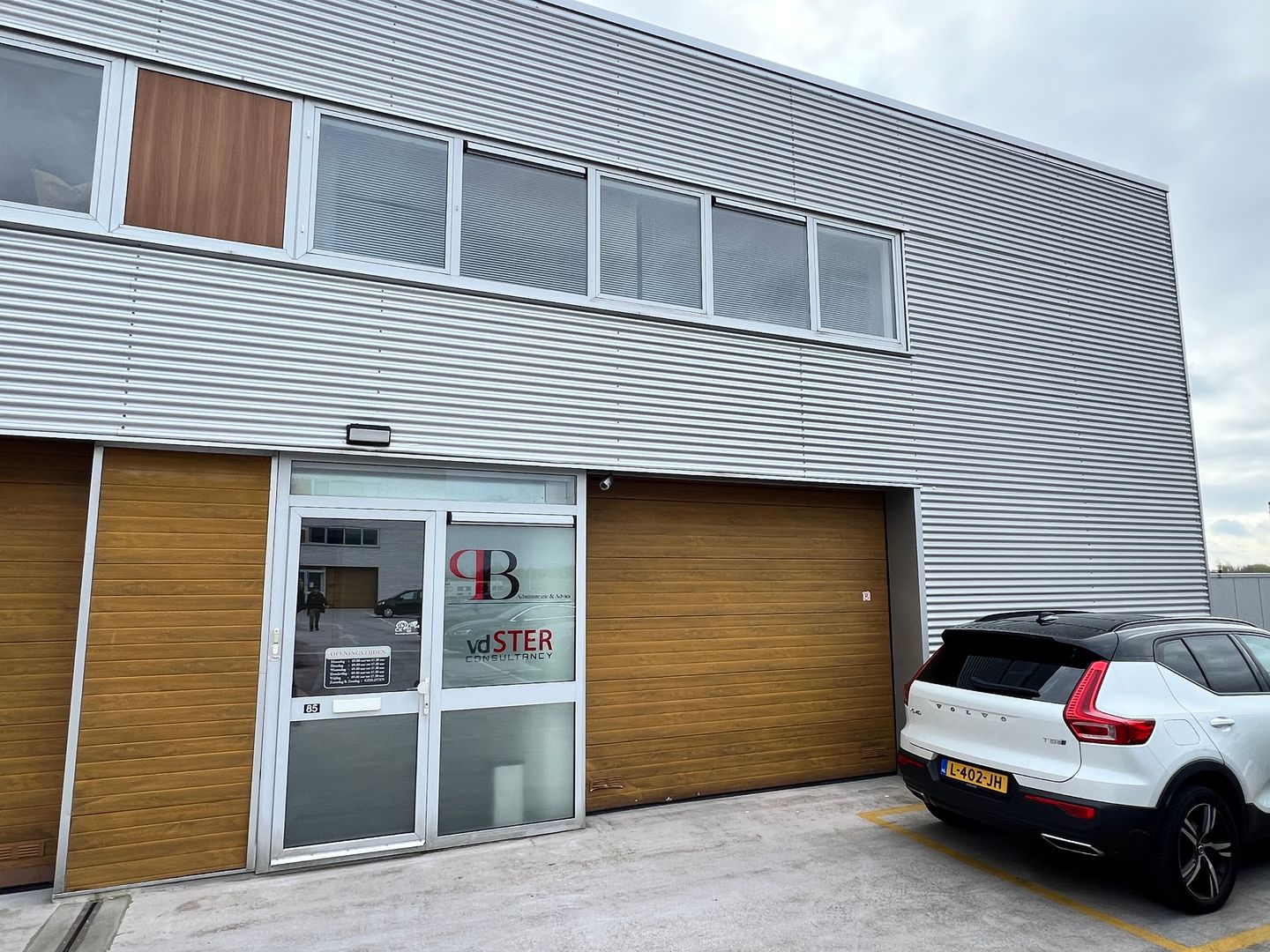 View photo 2 of Tijnmuiden 85