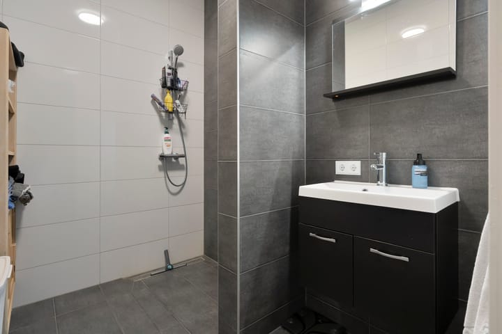 Photo 18 of Karnemelkstraat 7