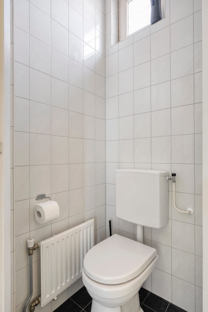 Photo 7 of Woeringenstraat 67