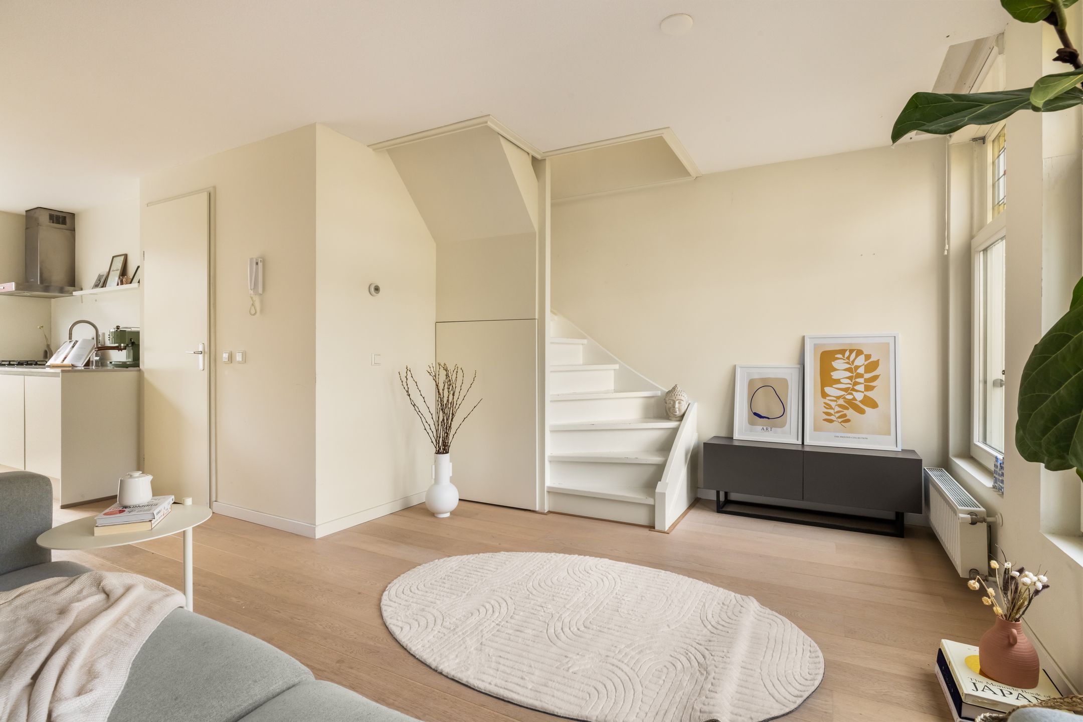 Photo 9 of Czaar Peterstraat 168-D