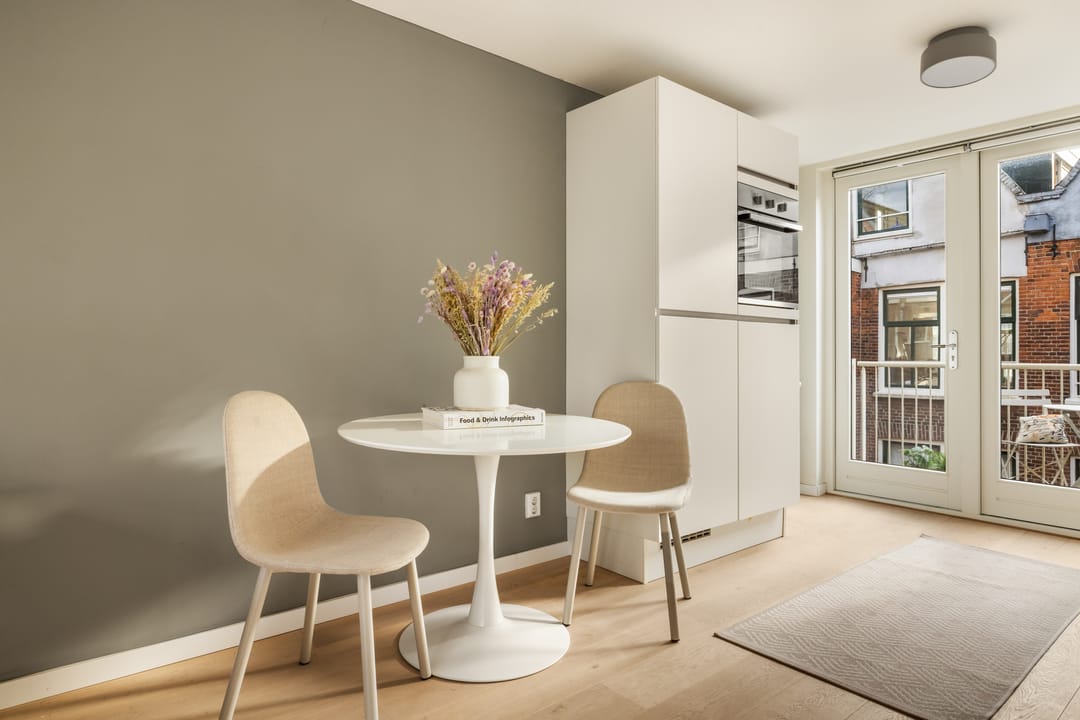 Photo 11 of Czaar Peterstraat 168-D