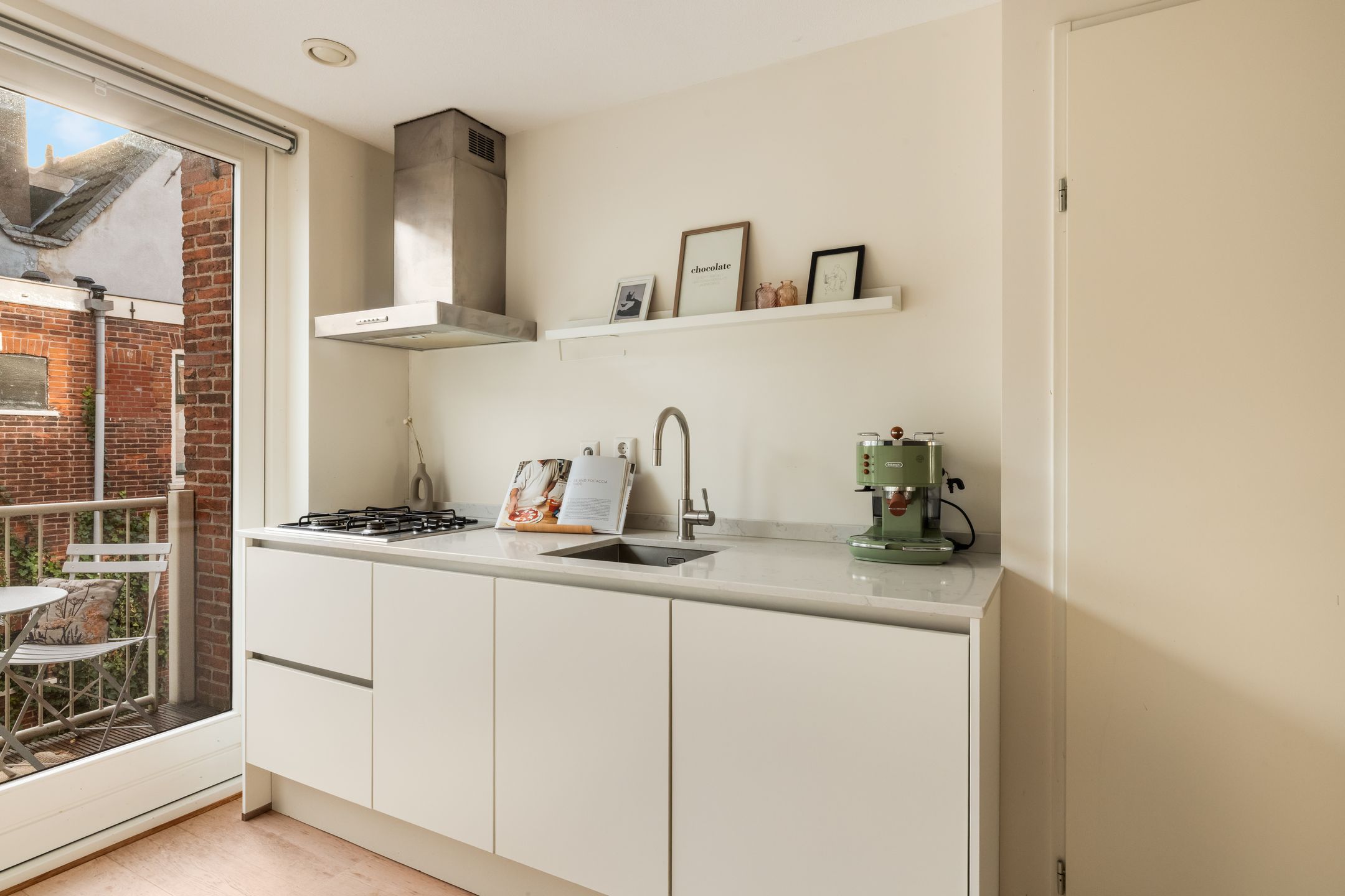 Photo 12 of Czaar Peterstraat 168-D