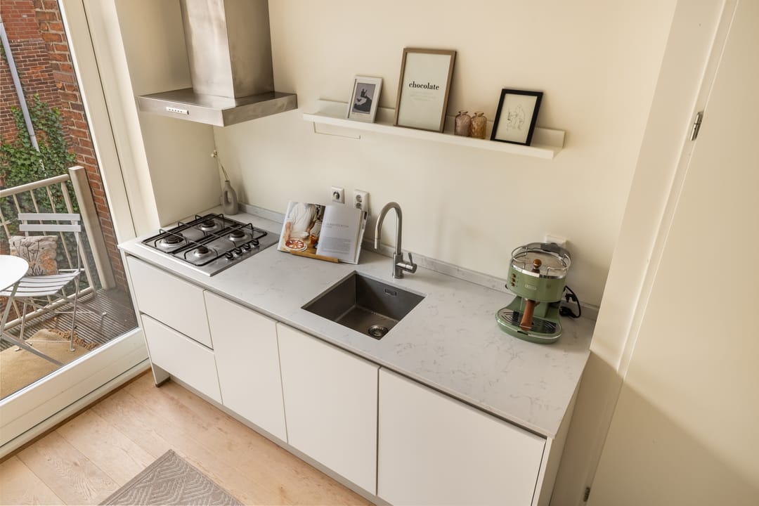 Photo 13 of Czaar Peterstraat 168-D