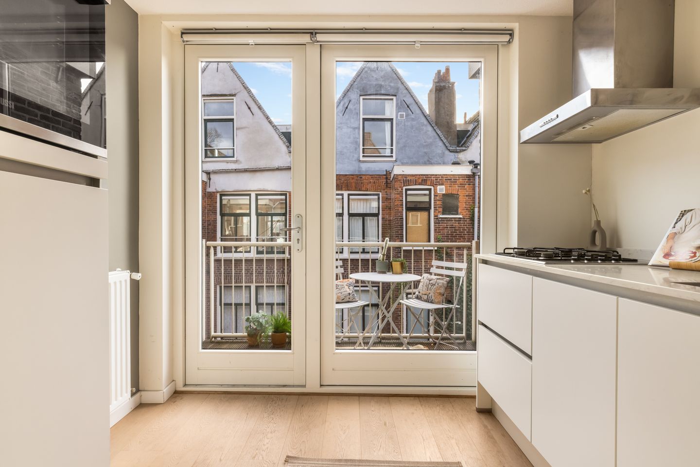 Photo 14 of Czaar Peterstraat 168-D