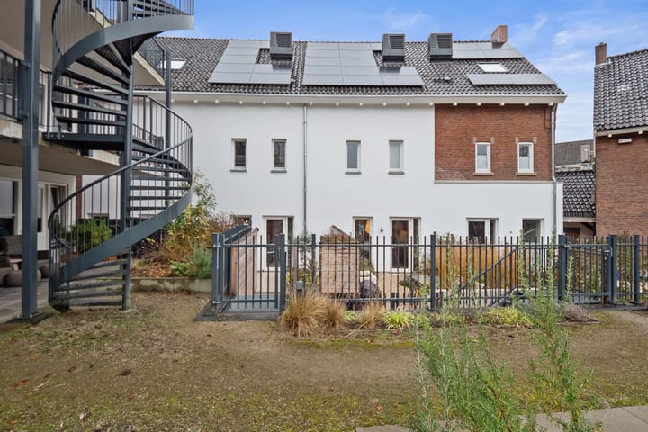 Photo 42 of St.-Elisabethstraat 1-D