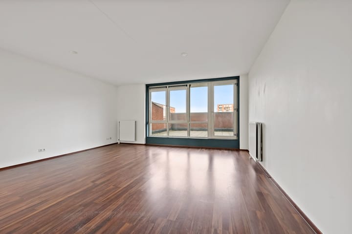 Photo 8 of Loosduinseweg 247