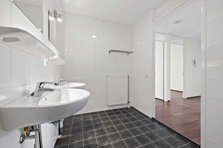 Photo 14 of Loosduinseweg 247