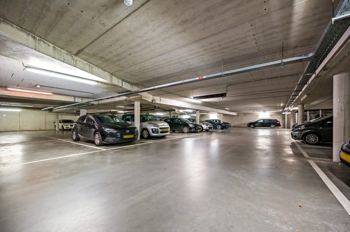 Photo 19 of Loosduinseweg 247