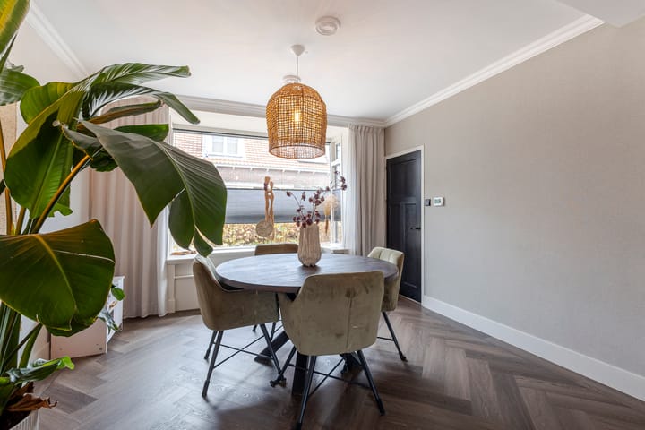 Photo 8 of Oranjestraat 41