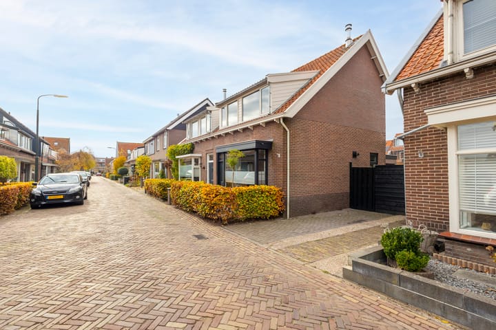 Photo 39 of Oranjestraat 41