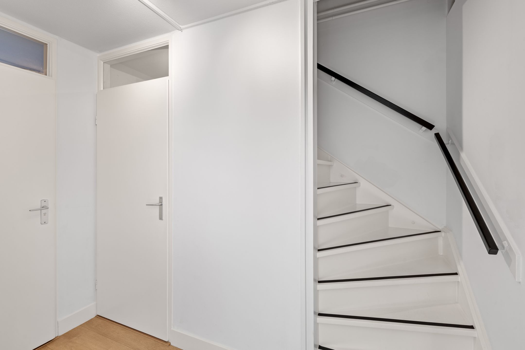 Photo 27 of Lage Made 7