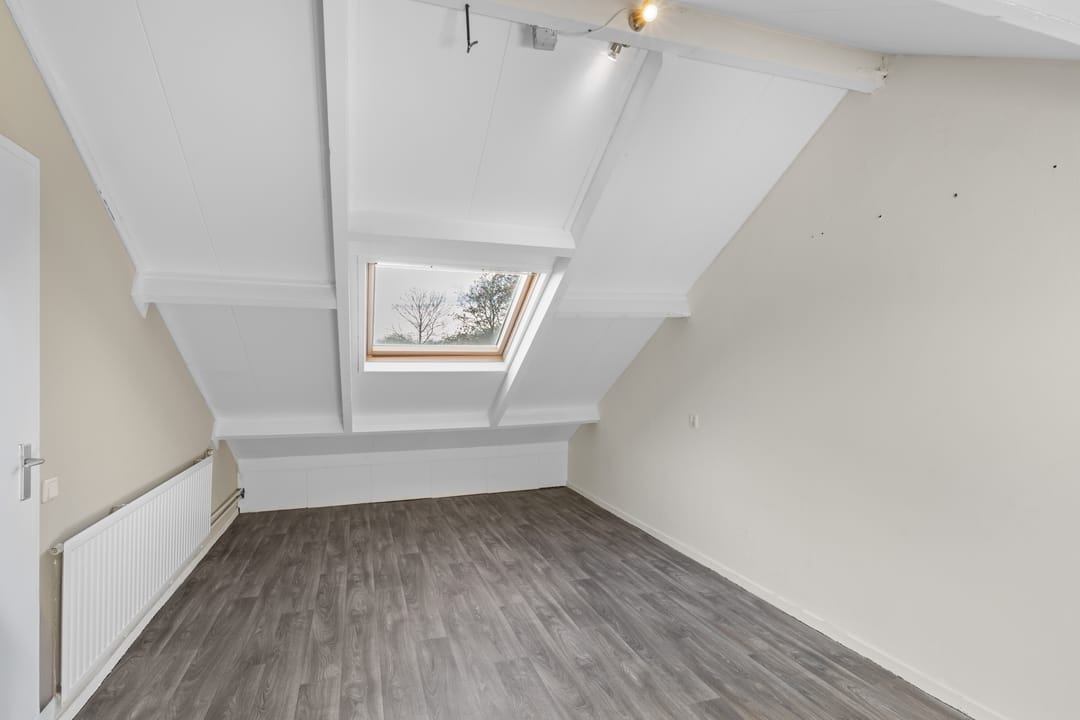 Photo 28 of Lage Made 7