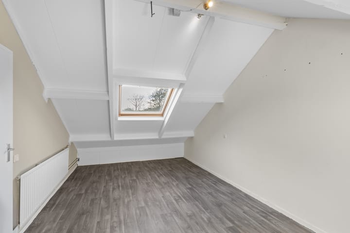 Photo 28 of Lage Made 7